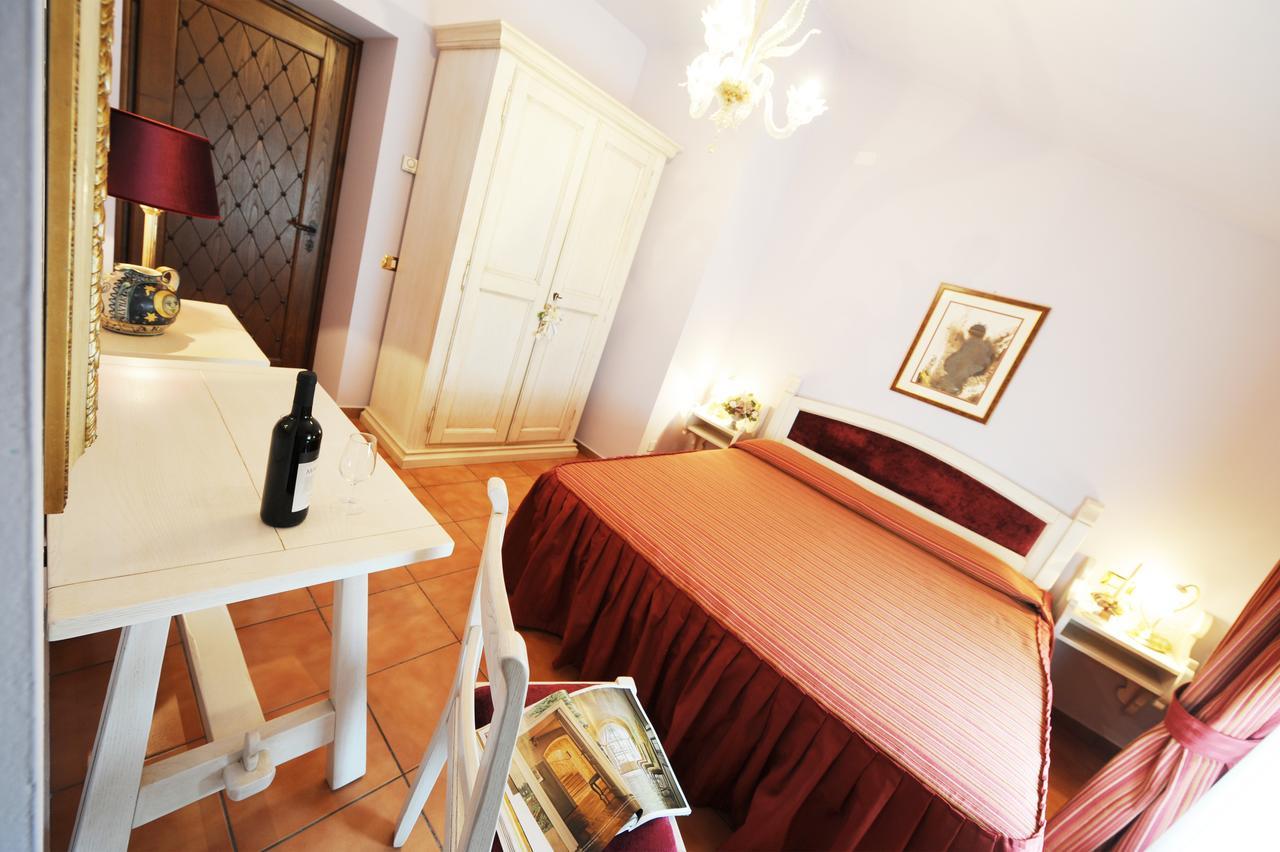 Antica Locanda San Leonardo 1554 Ghivizzano エクステリア 写真