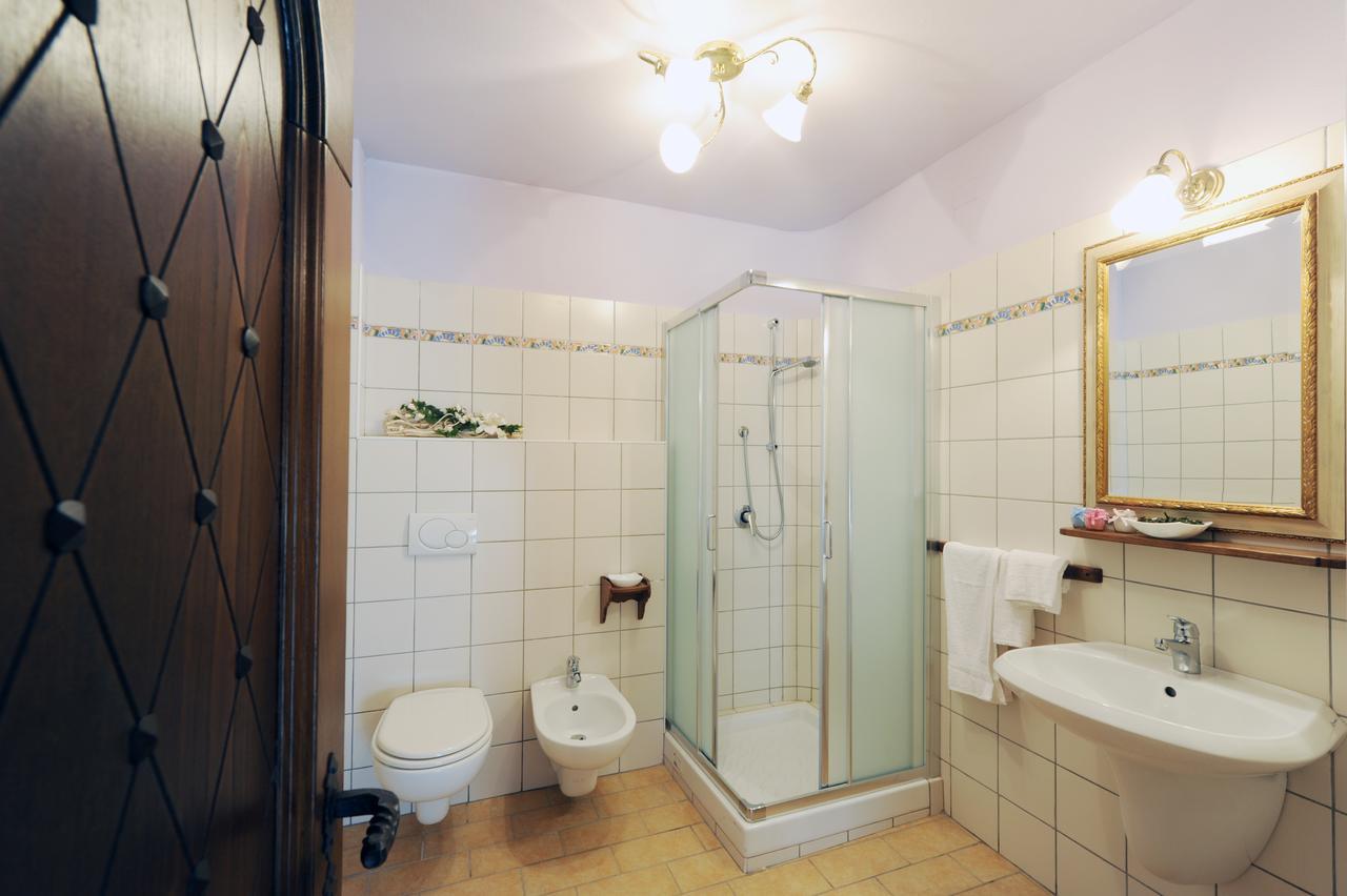 Antica Locanda San Leonardo 1554 Ghivizzano エクステリア 写真